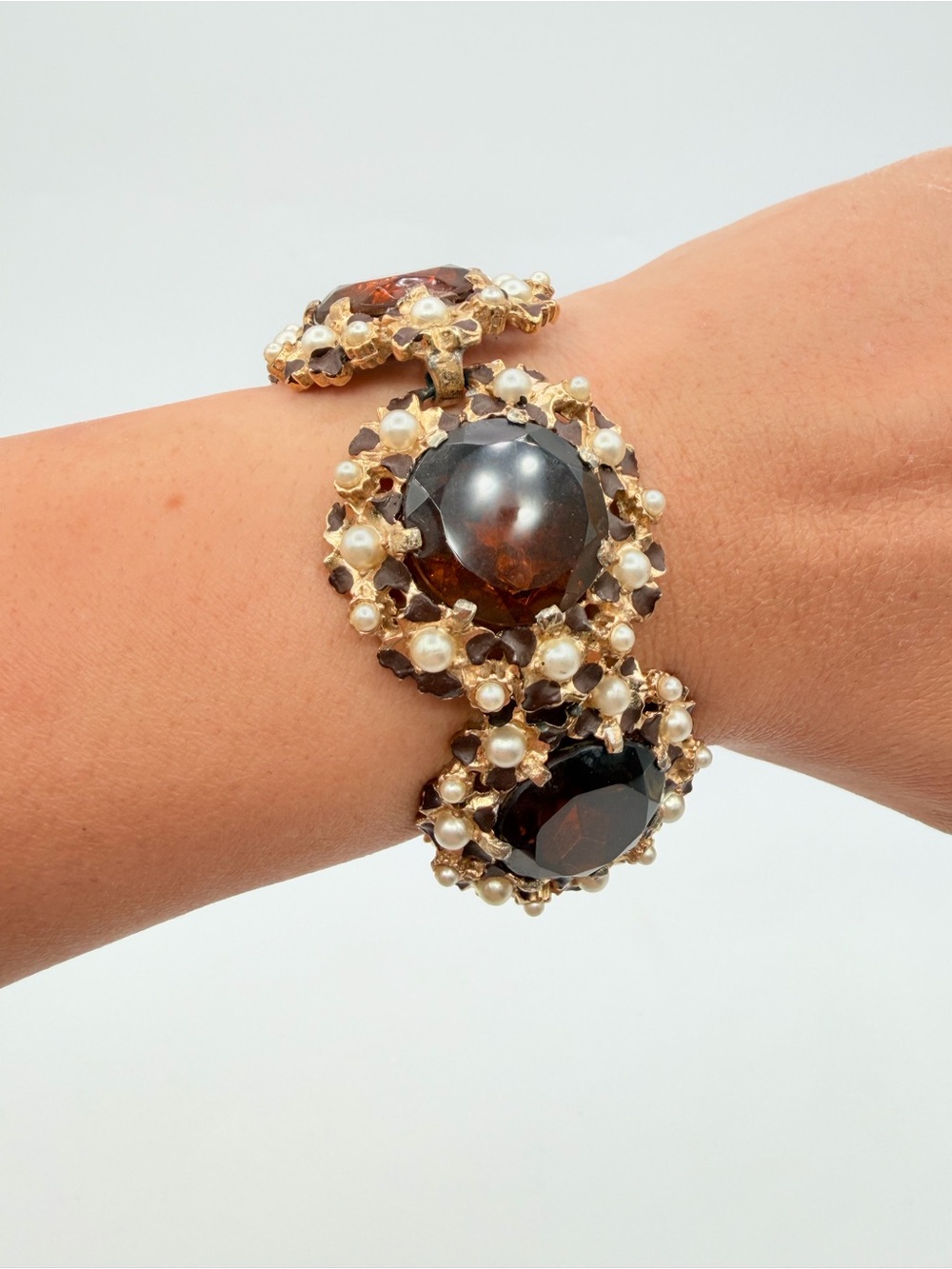 Kafin Vintage Statement Bracelet – Amber Rhinestone & Faux Pearl Gold Tone